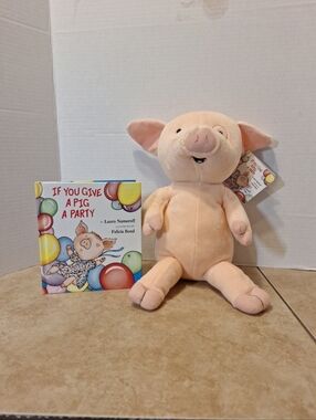 Kohl's Cares Laura Numeroff If You Give A Pig A Party 10" Plush & Board BookSit